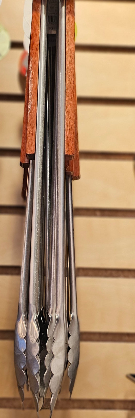 BBQ Tongs 18in